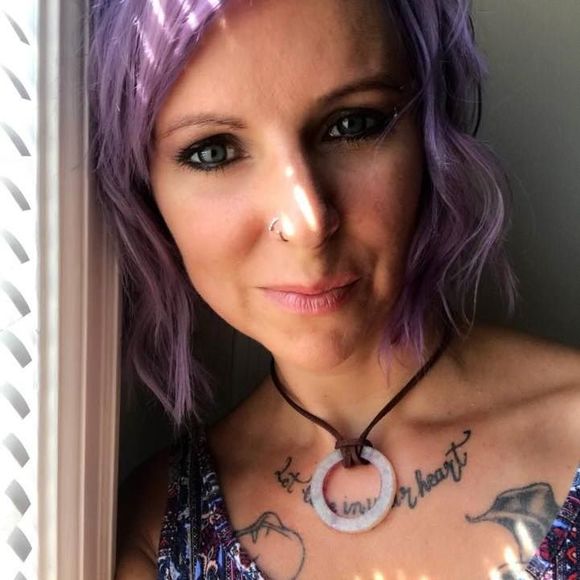 Meet your Posher, Lori - Picture 1 of 1